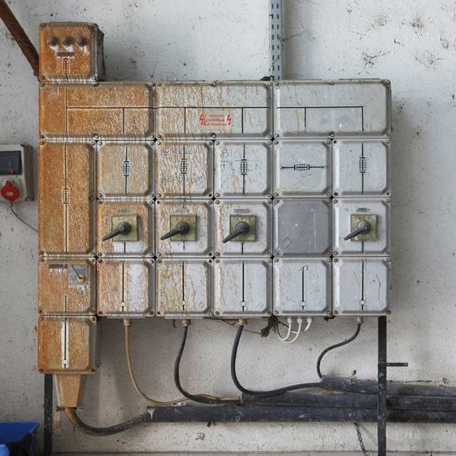 電気機器